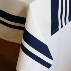 Nappe en coton bleu foncé et blanche à rayures