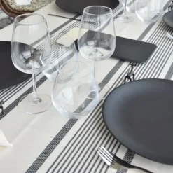 Nappe en lin et coton à rayures noir et écru