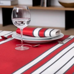 Nappe rouge en satin de coton à rayures