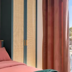 Rideau uni en velours marron clair noisette